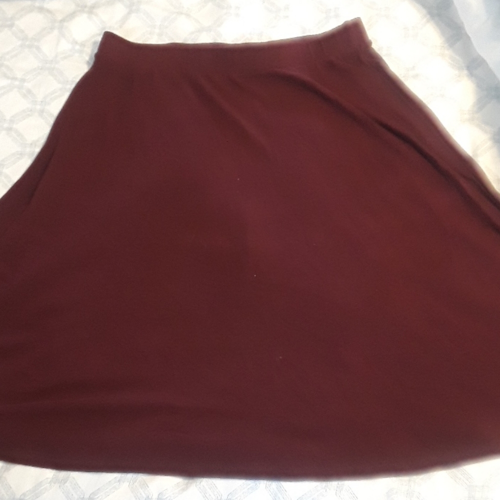 Gillian Womens maroon skirt size large